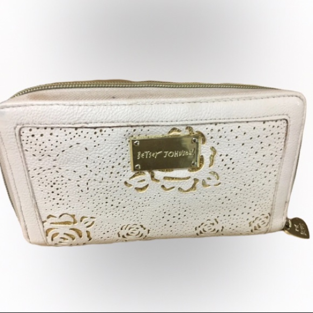 Betsy Johnson Wallet